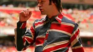 Solistul trupei Kasabian, bolnav de gripă porcină