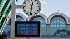 Anunţ CFR Călători: Trecerea la ora de iarnă afectează sau nu mersul trenurilor?