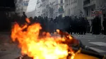 Franța se confruntă cu urmările celor mai grave tulburări din ultimii ani: Magazine jefuite, clădiri cu graffiti și o primărie incendiată