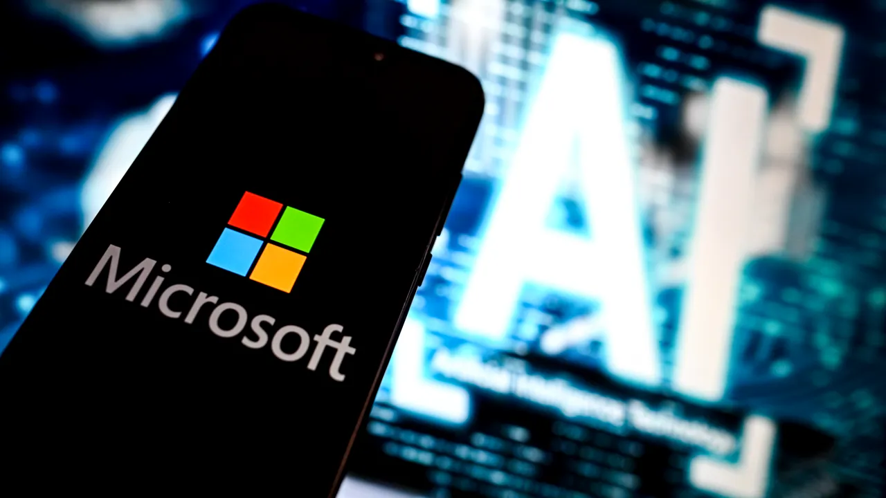 Microsoft domină cursa pentru inteligenţa artificială: pe lângă colaborarea cu OpenAI, gigantul american a încheiat un acord cu un start-up francez