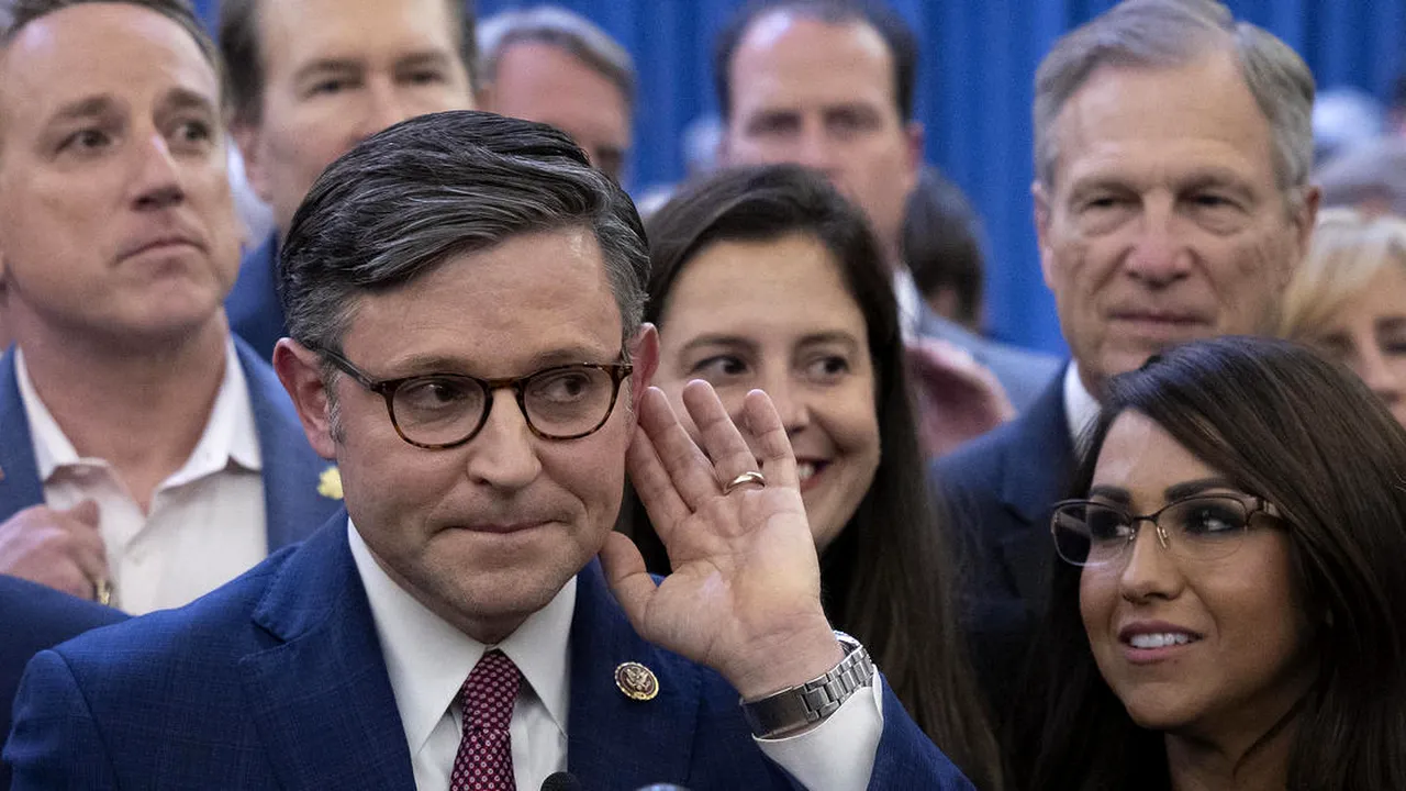 Republicanul Mike Johnson, un susţinător al lui Trump, a fost ales preşedinte al Camerei Reprezentanţilor 