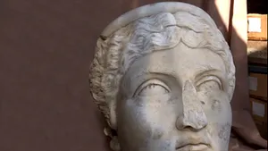 Capul din marmură al statuii unei împărătese romane, descoperit în Turcia