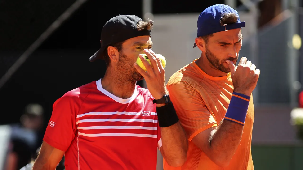 Horia Tecău şi Jean Julien Rojer, eliminaţi de la Australian Open