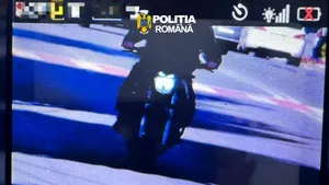 Ce pedeapsă a primit un motociclist care a încălcat mai multe reguli de circulație în timp ce era urmărit de polițiști