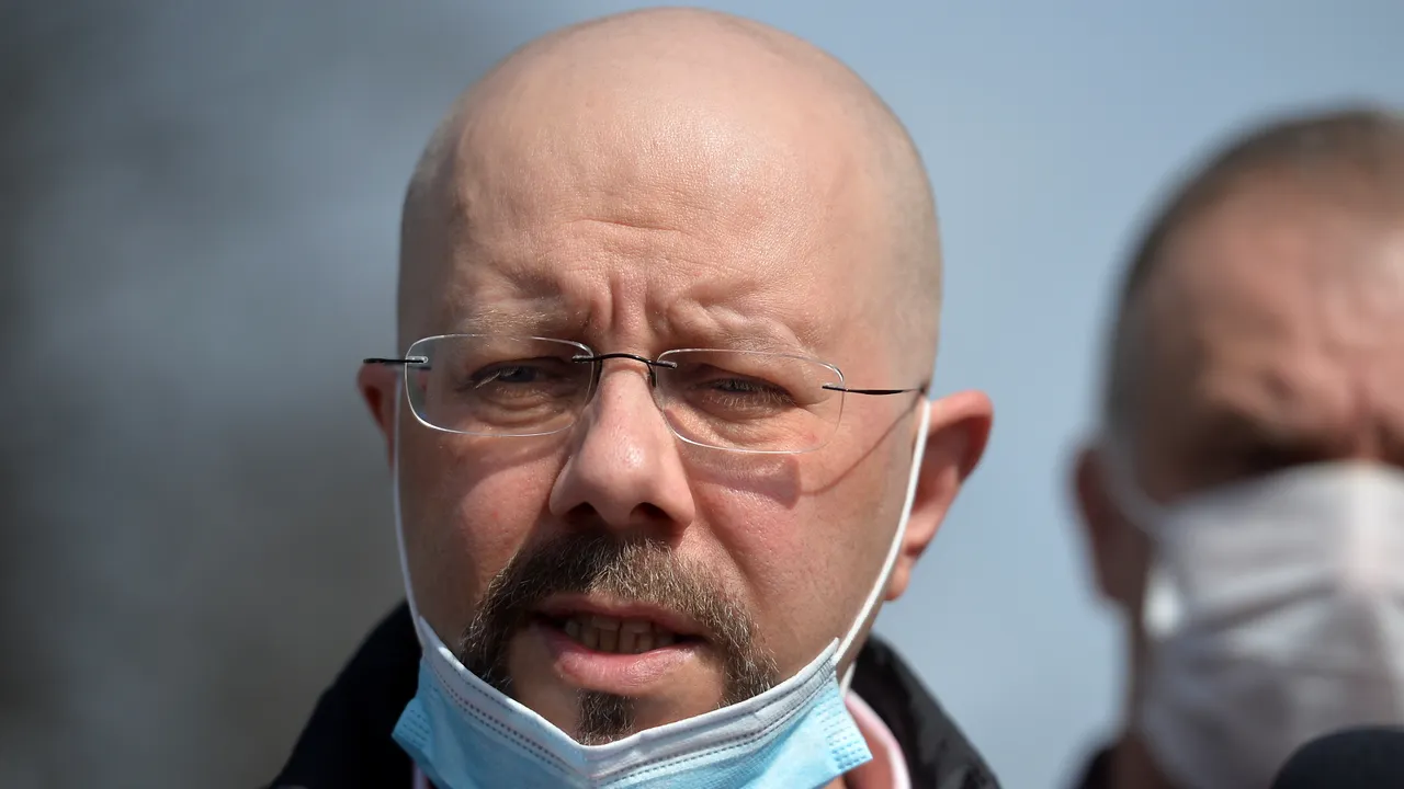 Şedinţă cu scântei pentru adoptarea bugetului Capitalei. Bădulescu: „Ce, vrei să fiu tăntălău ca dumneata?!”