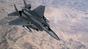 Rachetă iraniană lovește baza americană Al-Udeid în Qatar