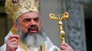 Patriarhul Daniel a primit titlul de cetăţean de onoare al comunei prahovene Cornu