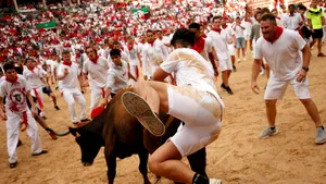 Ultima zi a festivalului San Fermin: Opt persoane spitalizate, trei fiind împunse cu coarnele | FOTO, VIDEO
