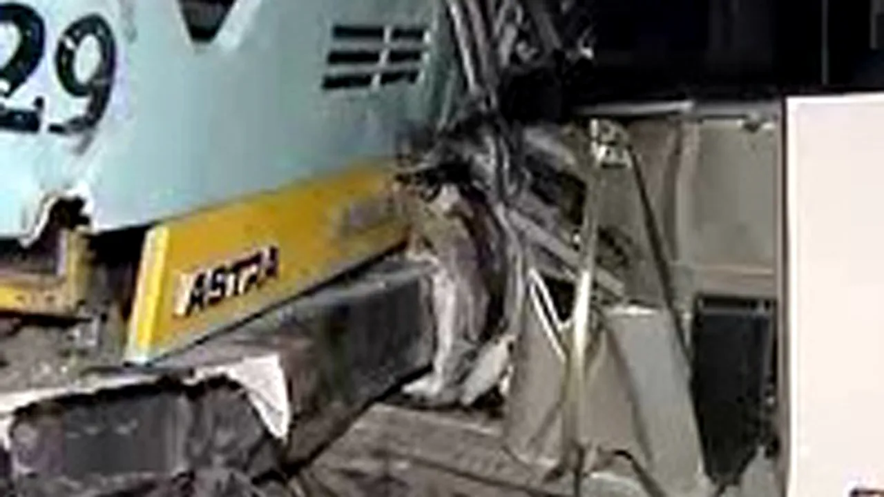Accident soldat cu peste zece răniţi în sectorul 4 (Galerie Foto)