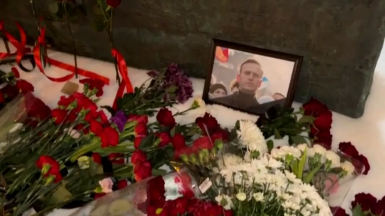 Exilaţii ruşi îşi exprimă susţinerea pentru Ucraina în memoria lui Navalnîi