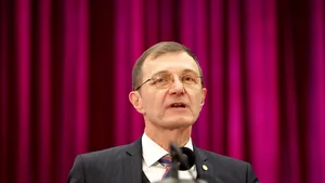 Ioan-Aurel Pop, preşedintele Academiei Române, despre redeschiderea teatrelor şi conferinţelor: ”Ieşirea din această pandemie”