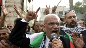 Negociatorul Saeb Erakat denunţă 