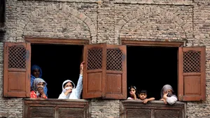 Drama femeilor obligate să aibă relaţii sexuale cu fraţii soţilor: Nimeni nu recunoaşte, dar toată lumea ştie ce se întâmplă