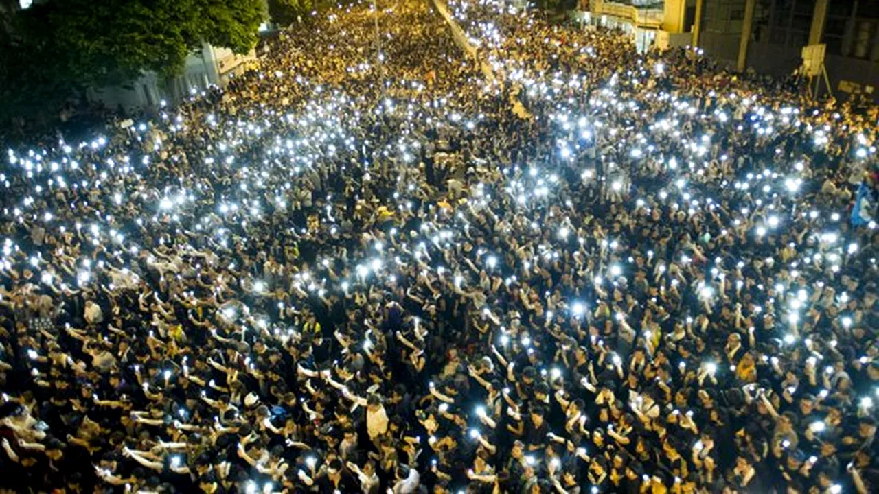 Imnul neoficial al protestatarilor din Hong Kong, o melodie rock din anii '90 - VIDEO