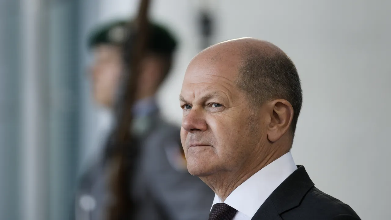 Olaf Scholz face apel la o reformă a normelor privind migraţia în UE şi vrea încheiera unor noi acorduri comerciale 