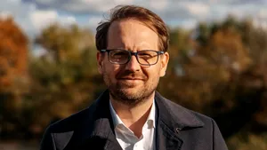 Fritz: „Seara mă înjură pe Facebook, ziua îmi dă amenzi”. Primarul Timișoarei, vizat de un angajat al Inspectoratului de Stat în Construcții