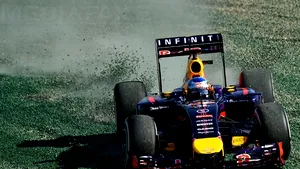 Vettel are inscripţionate pe cască iniţialele numelui lui Schumacher la MP al Australiei