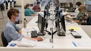 Sondaj: 21% dintre angajaţi şi-ar da demisia de la jobul actual fără să aibă un plan de rezervă