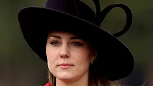 Kate Middleton stârneşte speculaţii în privinţa unei logodne cu prinţul William