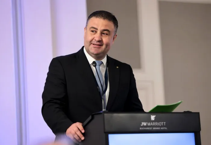 INTERVIU EXCLUSIV Conducerea ROMATSA merge la Bruxelles pentru deblocarea încasărilor, după acțiunea Pfizer. Declarațiile exclusive ale lui Adrian Cojoc, șeful furnizorului național de servicii de navigație aeriană
