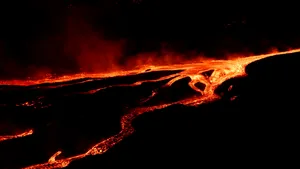Erupția vulcanului Etna a ajuns în a șaptea zi, un fenomen nemaiîntâlnit din 1970