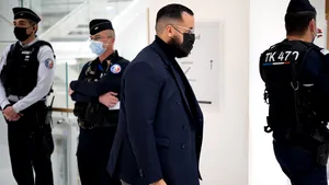 Fosta gardă de corp a preşedintelui Emmanuel Macron a fost condamnată la închisoare pentru agresiune. Alexandre Benalla a bătut cu sălbăticie un protestatar