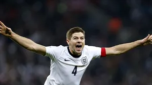 Steven Gerrard a jucat meciul 700 pentru FC Liverpool