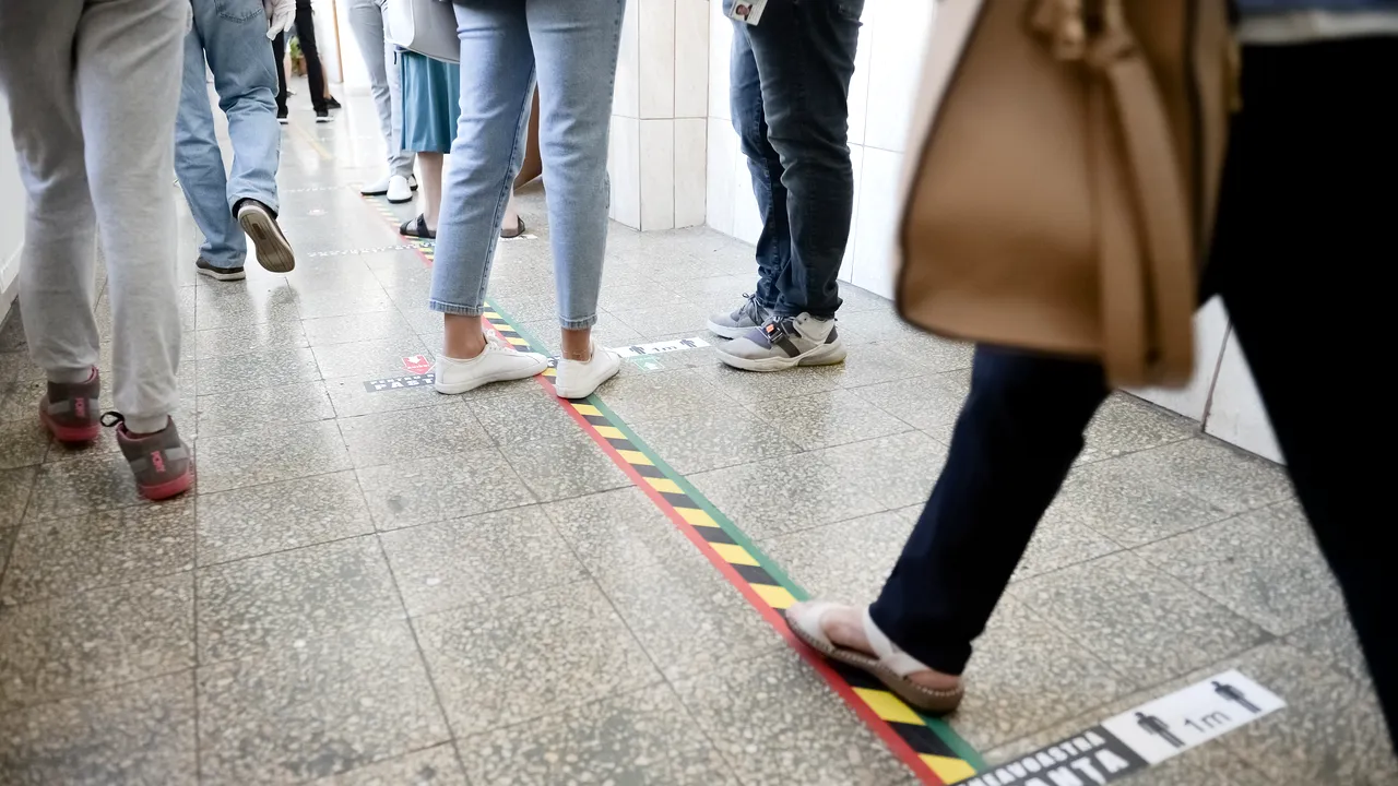 Incidente - alegeri locale 2020. Poliţiştii din Neamţ, solicitaţi de 14 ori să intervină: Amenzi şi dosar penal întocmit
