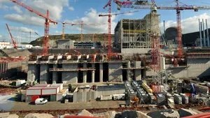 Condiţii mizere pentru muncitori români, într-o tabără de module de lângă un şantier din Franţa