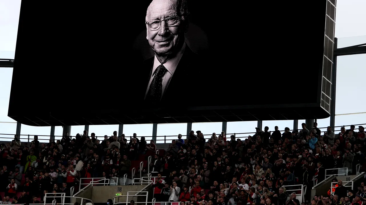Manchester United anunţă detaliile ceremoniei de comemorare a lui Sir Bobby Charlton