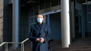 COMENTARIU Sorin Avram | Klaus Iohannis, Premiul Nobel pentru Maculatură