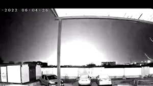 Explozii în două aeroporturi ruseşti: avioane strategice lovite de dronele Kievului, acuză Moscova
