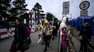 Mită pentru controale „de formă” la granița cu Ucraina. 19 persoane, vizate într-un dosar de corupție la frontieră