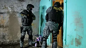 Percheziţii în Vaslui şi Iaşi, la persoane suspectate de trafic cu ţigări din Republica Moldova