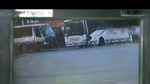 Timişoara: Lovit de autobuz pe trecerea de pietoni. Vezi aici imagini