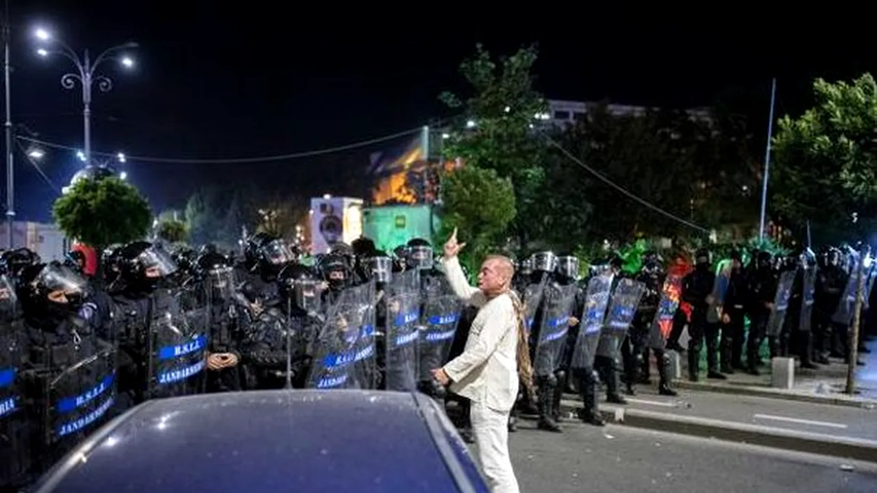 Carmen Dan îl atacă pe Iohannis după ce nu a dat curs avansării în grad a „fantomei în alb”, colonelul Cătălin Paraschiv