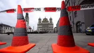 Ameninţări cu bombă SIMULTANE în Germania. Clădiri din cel puţin 3 oraşe au fost EVACUATE 