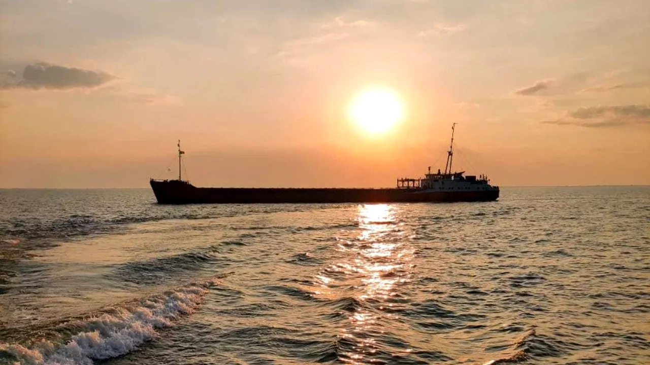 Marinar turc cu probleme medicale, aflat pe navă în rada Sulina, salvat