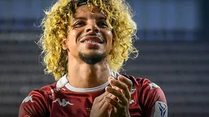 Bursa transferurilor. UTA Arad îl aduce pe Jayson Papeau, fostul mijlocaș al Rapidului și al Unirii Slobozia