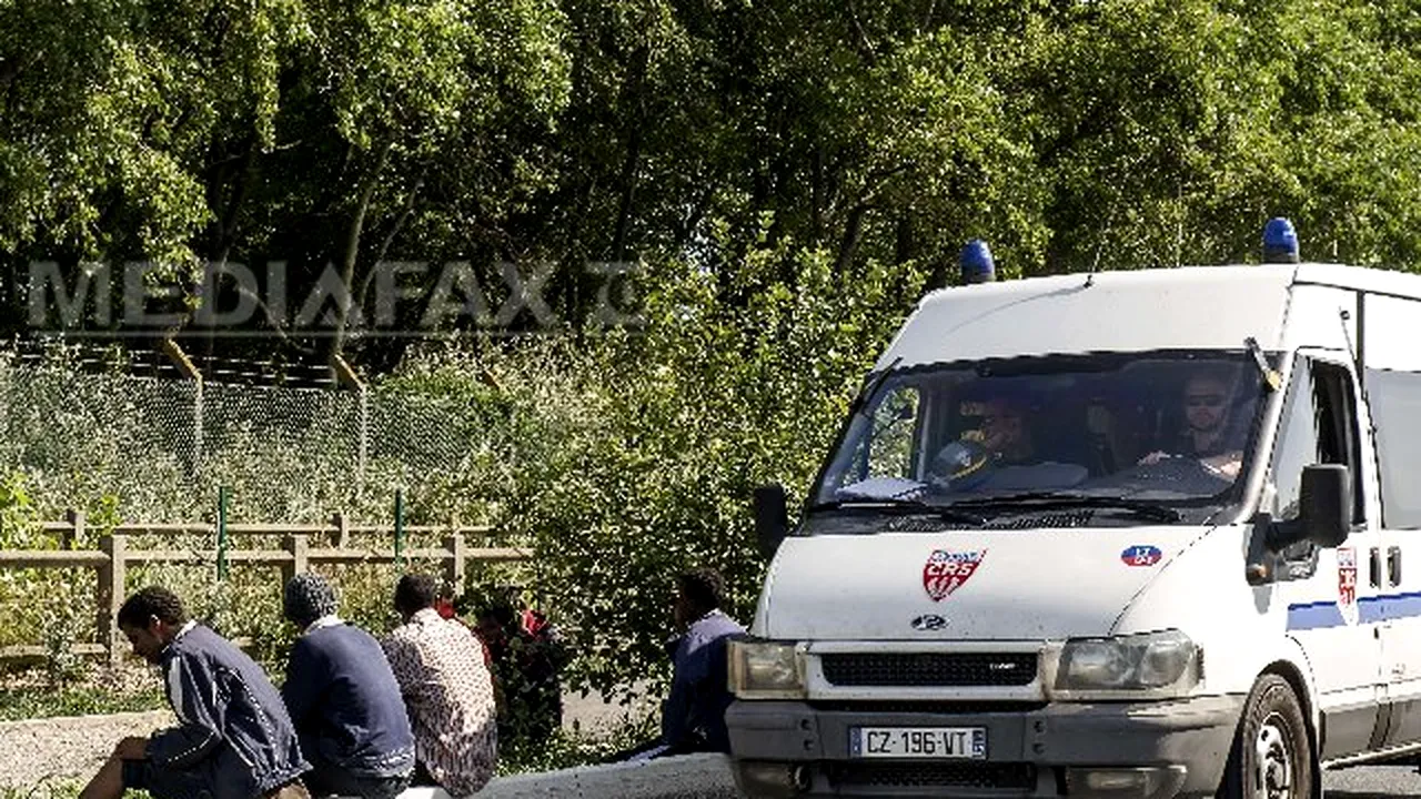 Imigranţi, inclusiv români, evacuaţi cu forţa din imobile ocupate ilegal, în Franţa