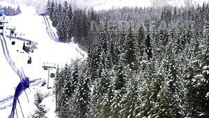 Ninsori şi vânt puternic în mai multe zone din Elveţia