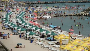 77 de sectoare de plajă sunt scoase la închiriere pentru o perioadă de 10 ani