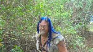 VIRAL:Un american poartă coarne de capră în fotografia de permis auto, după ce a convins autorităţile