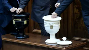 Un lider social-democrat a explicat de ce a votat moţiunea: „Am făcut acest pas cu amărăciune, dar cu responsabilitate”