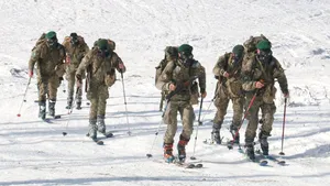 Pentru prima dată de la începutul agresiunii Rusiei în Ucraina, MApN reuşeşte să cheltuiască 2% din PIB. Din cei 7 miliarde de euro, 2,67 au fost cheltuiţi pentru achiziţii militare