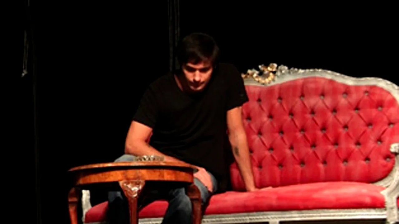 Radu Vâlcan debutează în teatru, în spectacolul 