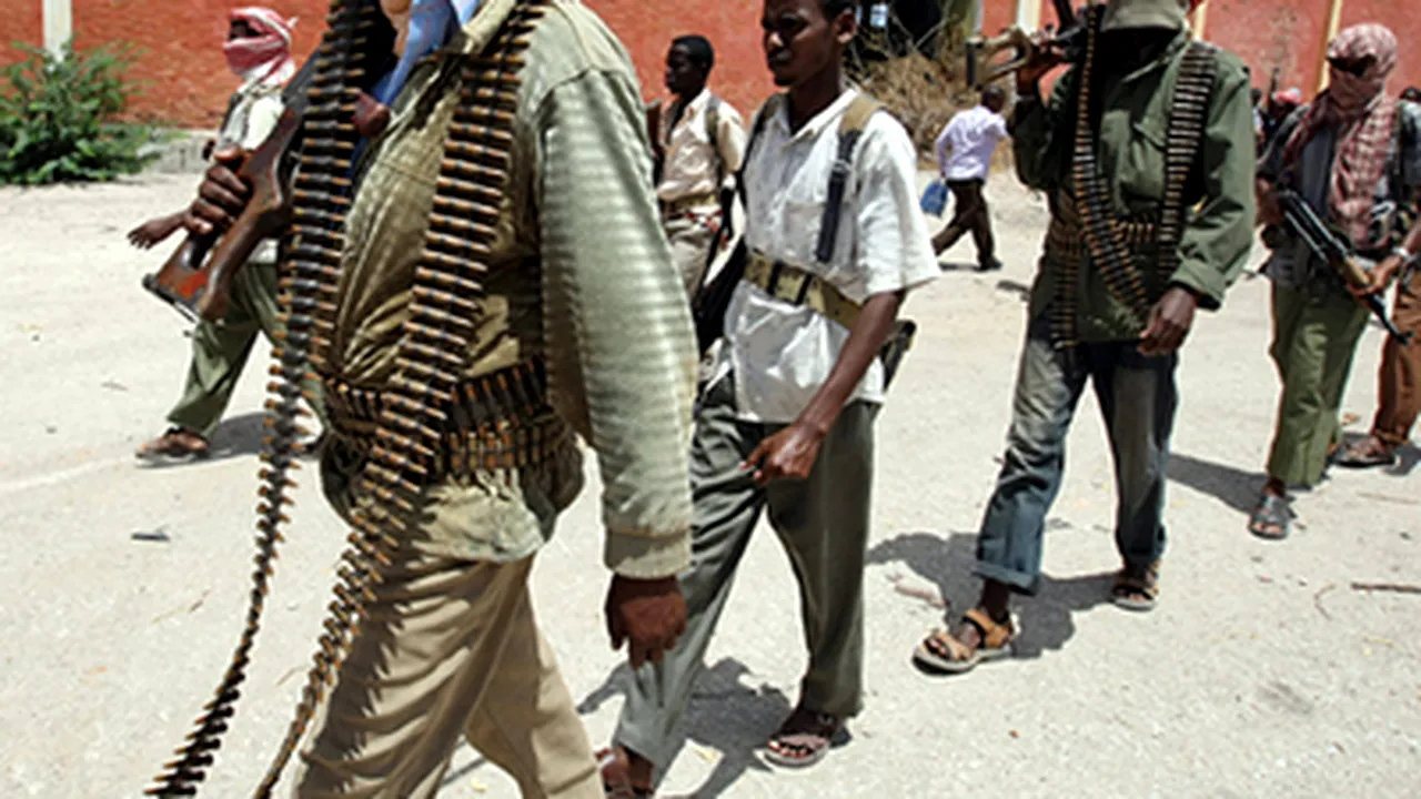 Extremiştii somalezi: Agenţii francezi răpiţi la Mogadiscio vor fi judecaţi conform sharia