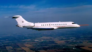 PREMIERĂ! Un bebeluş născut prematur în avion a primit drept recompensă zboruri gratuite pe viaţă