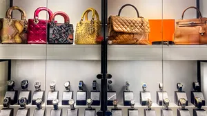 CreditAmanet continuă în 2024 extinderea pe piaţa internaţională a produselor de lux pre-owned
