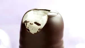 Ce s-ar întâmpla dacă am arunca o bezea din spaţiul cosmic - Descoperă